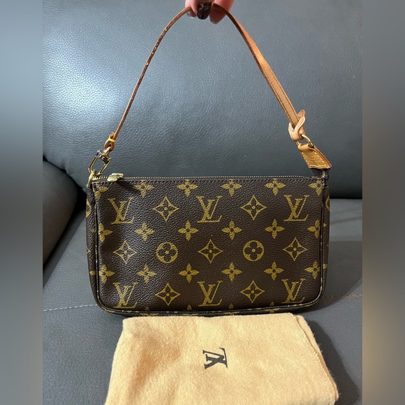 ‼️sold‼️Louis Vuitton Pochette Accessories - Picture 9 of 16